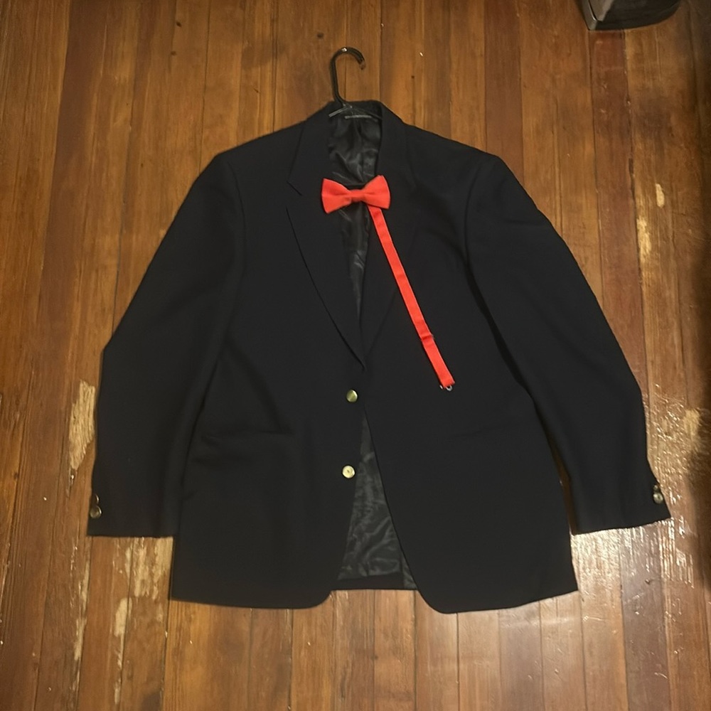Hunt Valley Gentlemen’s clothing suit jacket for Boys and Men